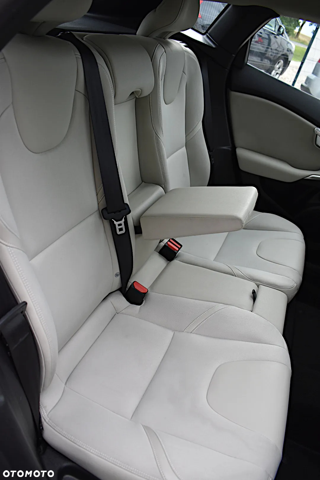 Volvo V40 D2 Momentum - 34
