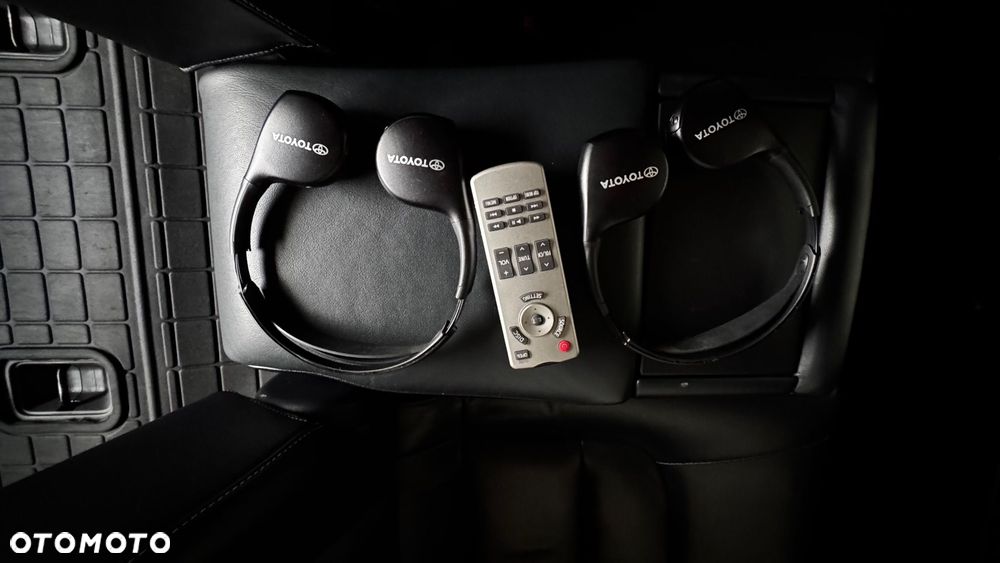 Toyota Land Cruiser - 13