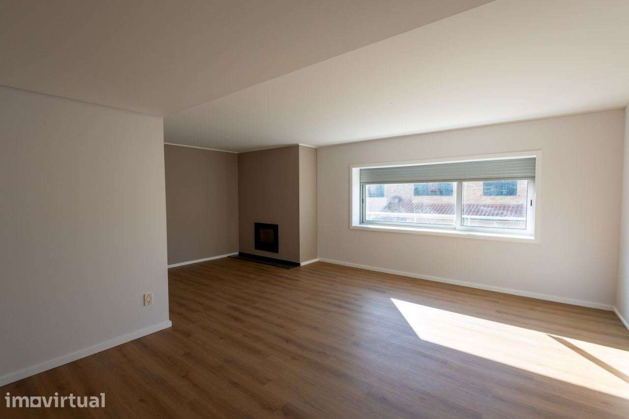 Excelente Andar Moradia T3 duplex/Garagem Fechada e Arrumos/Zona tr... - Grande imagem: 4/20