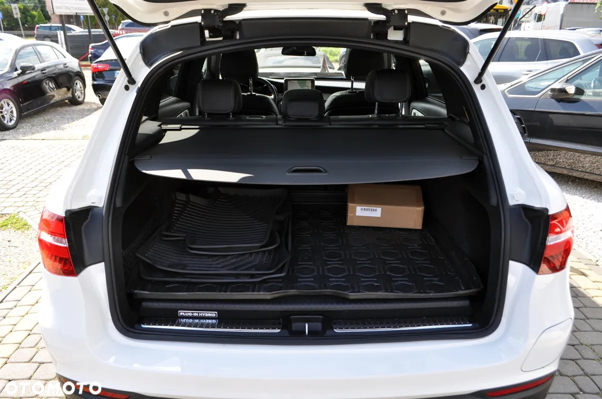Mercedes-Benz GLC 350 e 4Matic 7G-TRONIC AMG Line - 16