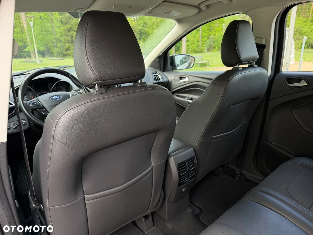 Ford Kuga 2.0 TDCi FWD Titanium - 34