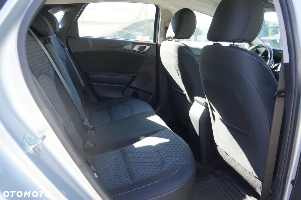 Kia Ceed 1.6 CRDi SCR L - 27