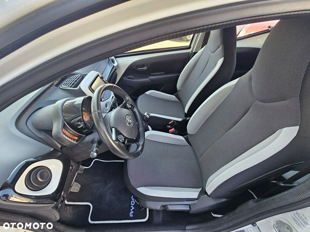 Toyota Aygo x-cite Style Selection - 28