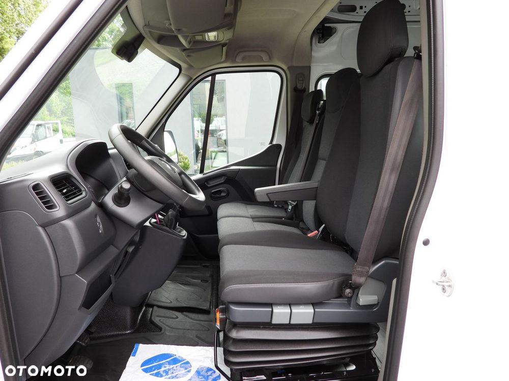 Renault MASTER  FURGON BRYGADÓWKA  7 MIEJSC TEMPOMAT NAWIGACJA LEDY KLIMATYZACJA  140KM - 26