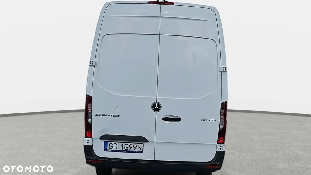 Mercedes-Benz Sprinter - 9