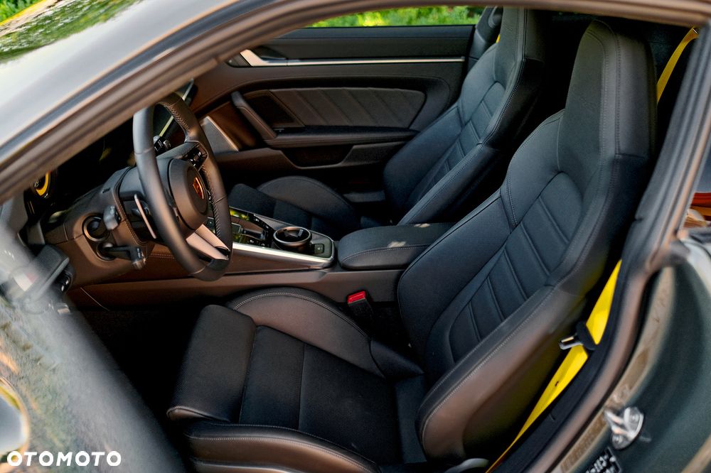 Porsche 911 Turbo S - 21