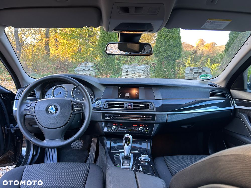 BMW Seria 5 520d Luxury Line - 8