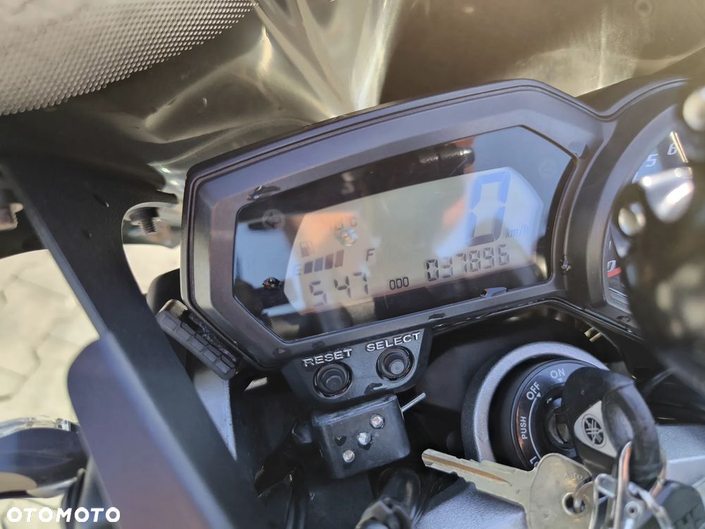 Yamaha FZ - 10