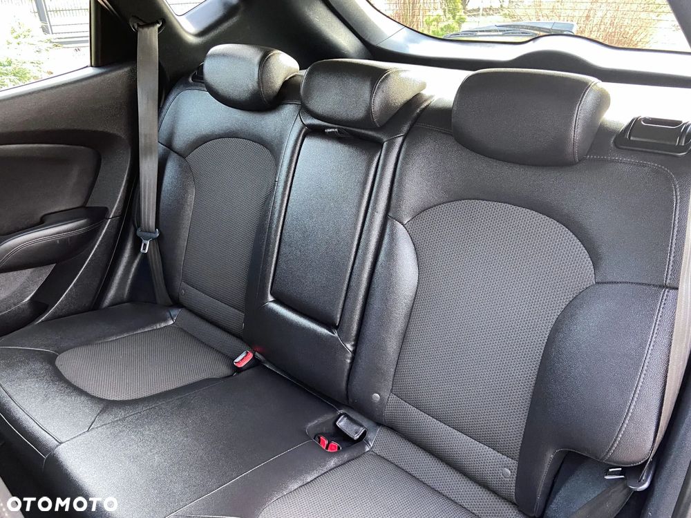 Hyundai ix35 1.7 CRDi Style 2WD - 27