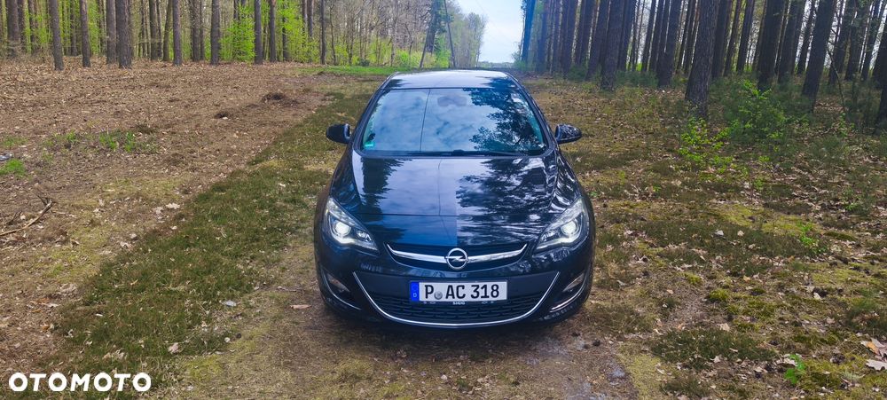 Opel Astra 2.0 CDTI Exklusiv - 1