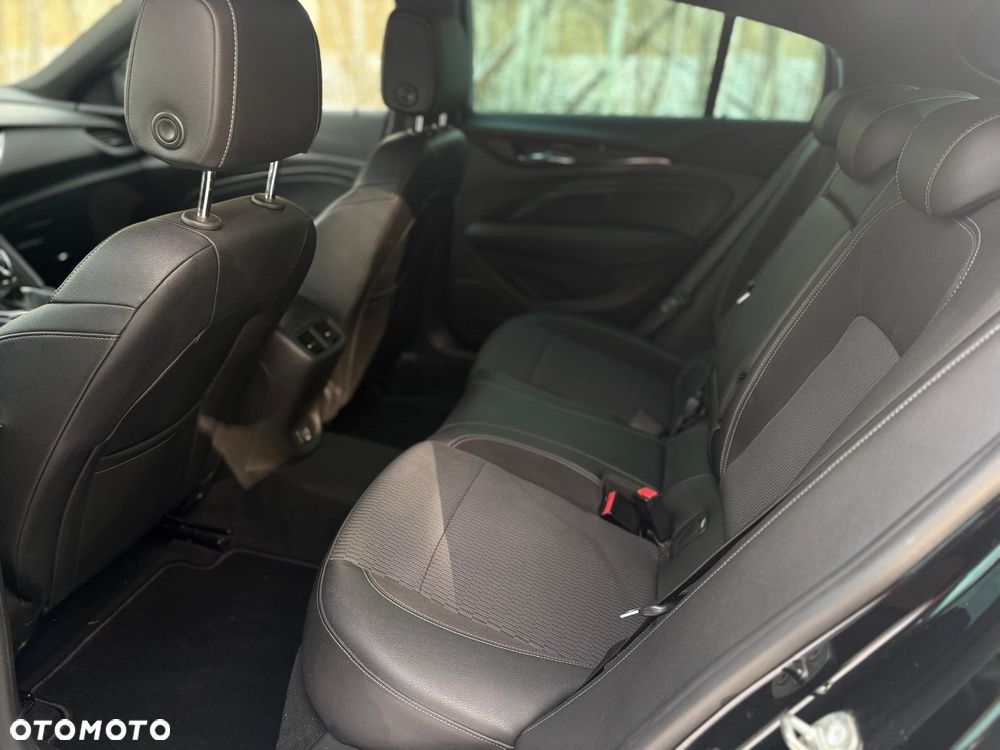Opel Insignia - 23