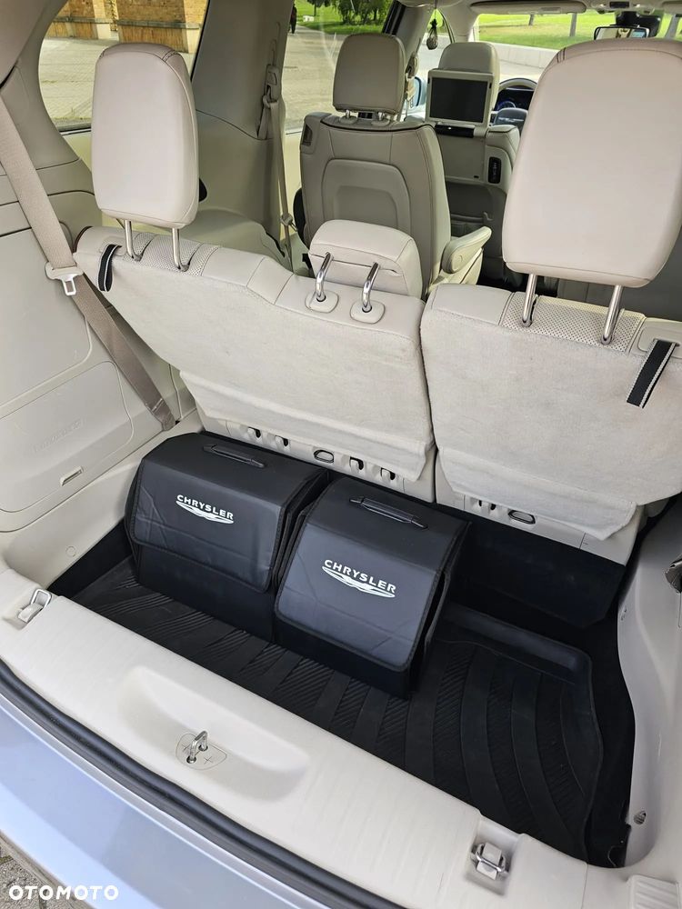 Chrysler Pacifica - 20