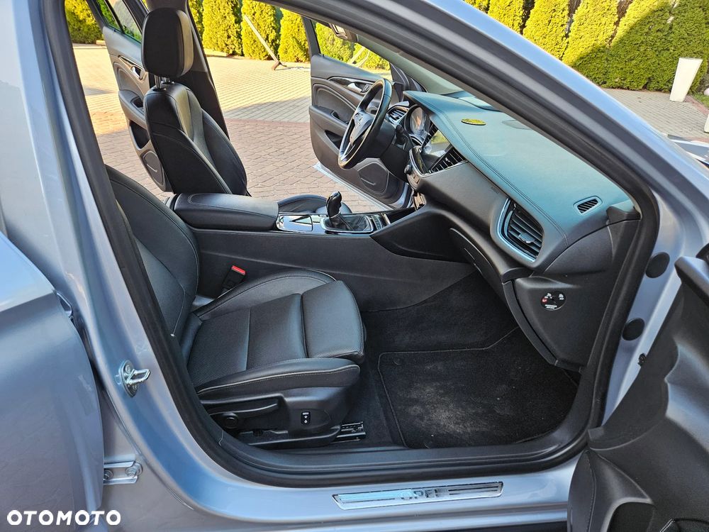 Opel Insignia 2.0 CDTI 4x4 ecoFLEX Start/Stop Business Innovation - 21