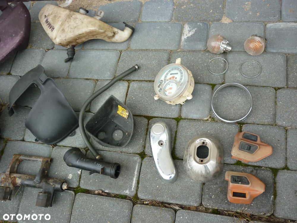 Owiewka widelec klosz osłona licznik felga Aprilia Habana 50 - 3