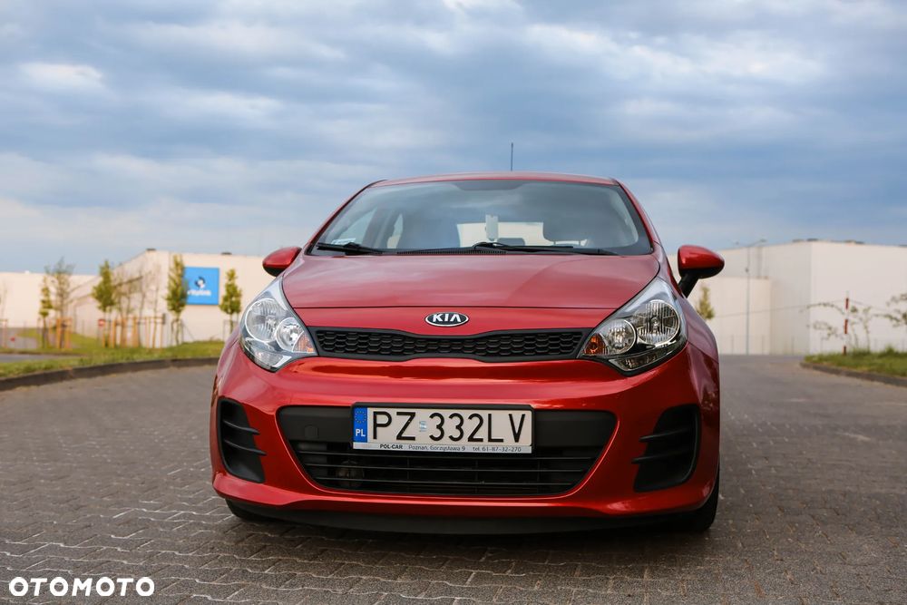 Kia Rio 1.2 L - 4