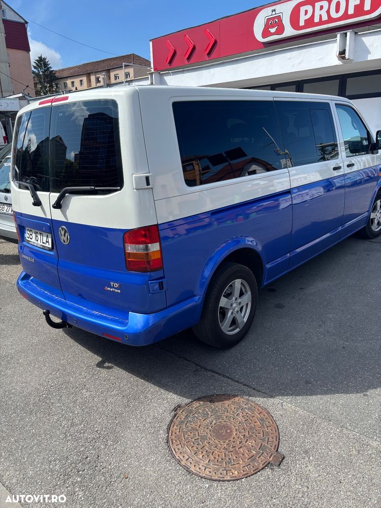 Volkswagen Multivan - 10
