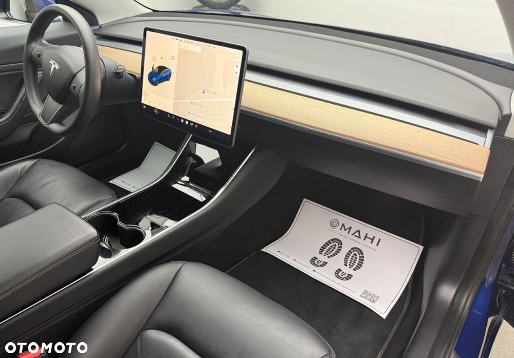 Tesla Model 3 - 17