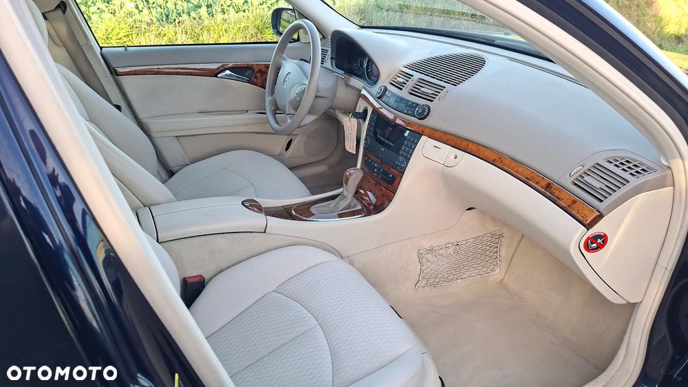 Mercedes-Benz Klasa E 200 Kompressor Automatik Elegance - 23