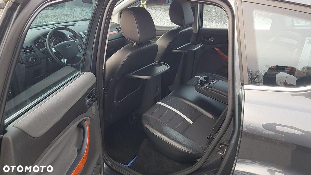 Ford Kuga 2.0 TDCi 4x4 Titanium - 22