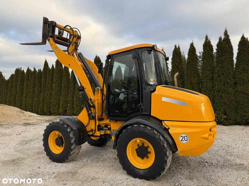 JCB 409 / JEDYNIE 2219 MTH!!! / SILNIK DEUTZ / PIĘKNIE UTRZYMANA / ORYGINAŁ / ZADBANA / SPROWADZONA Z NIEMIEC / BEZ DPF ADBLUE / SILNA / 407 408 406 60 70 M 506 509 - 37