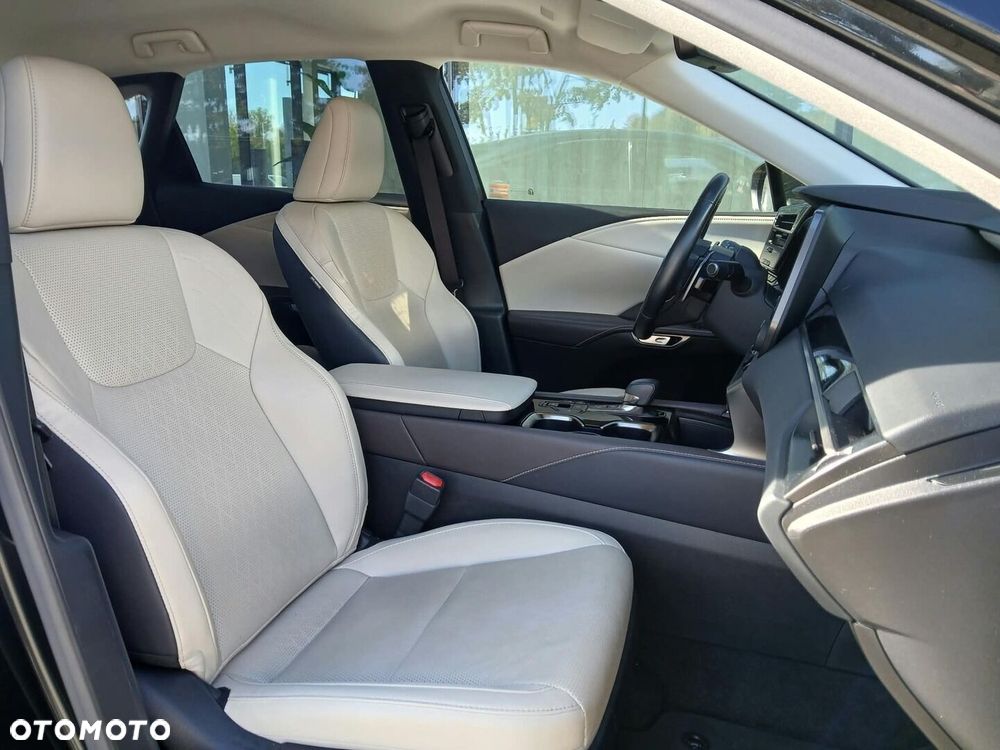 Lexus RX 2023