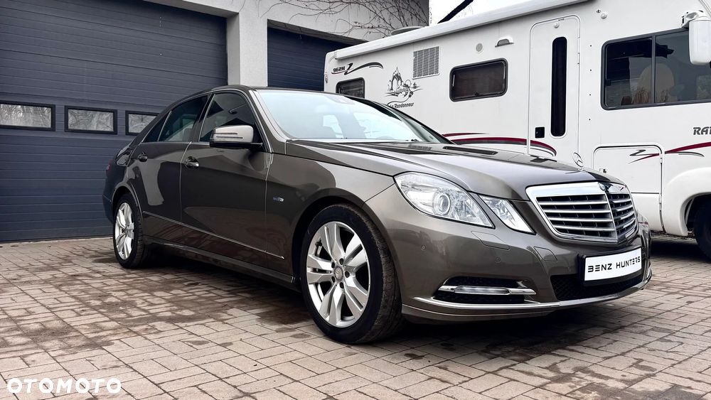 Mercedes-Benz Klasa E 250 CGI BlueEFFICIENCY Automatik Elegance - 3