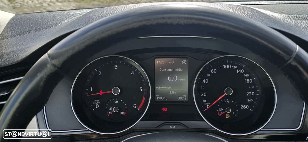 VW Passat Variant 2.0 TDi Highline - 19