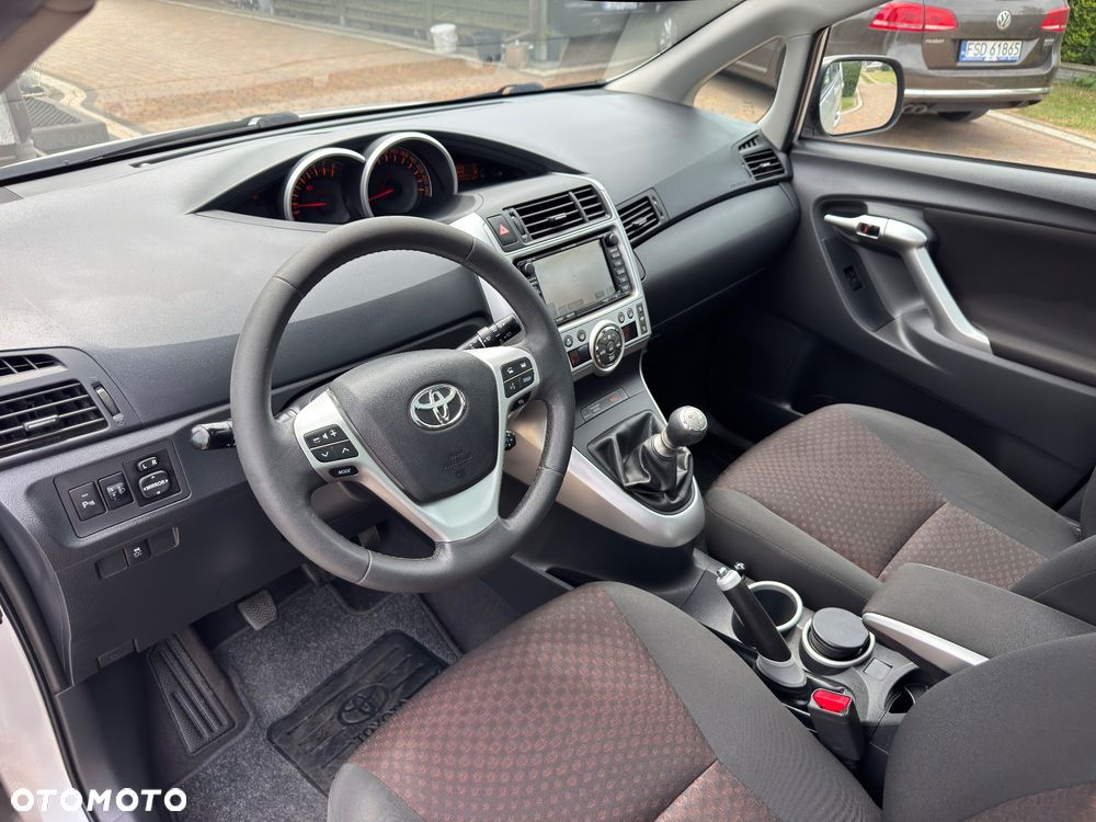 Toyota Verso - 35
