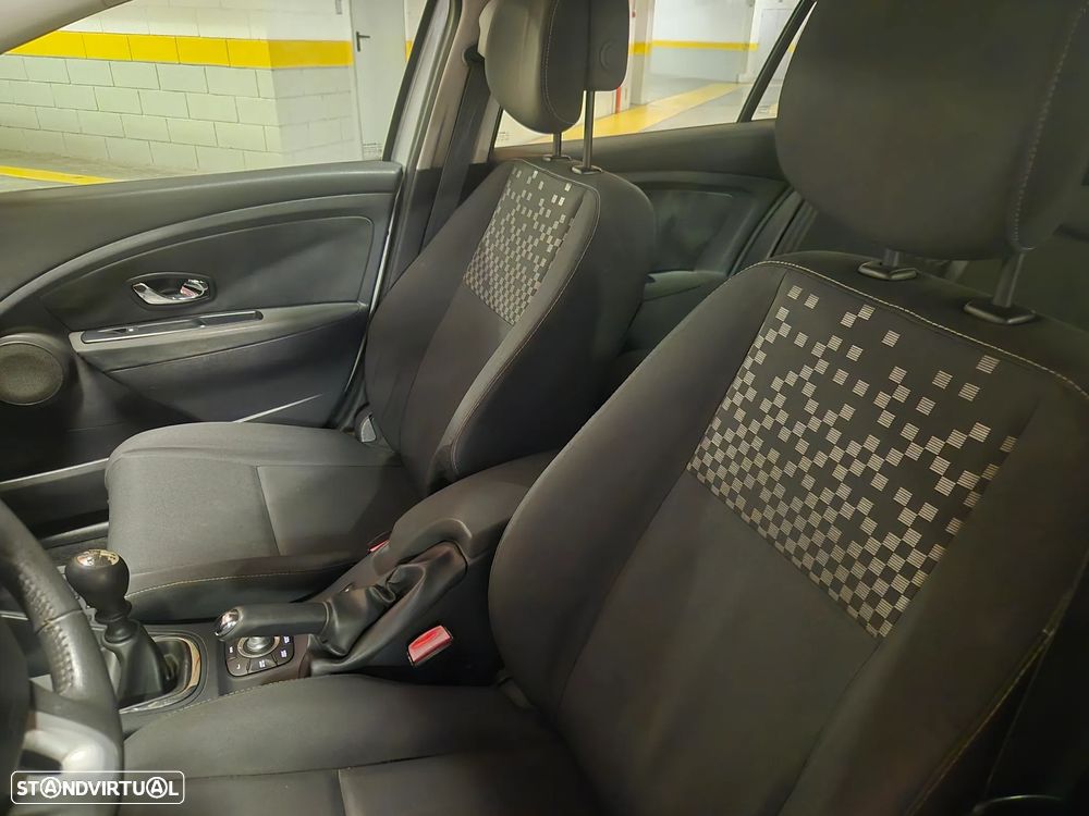 Renault Mégane Sport Tourer ENERGY dCi 110 Start & Stopp LIMITED - 25