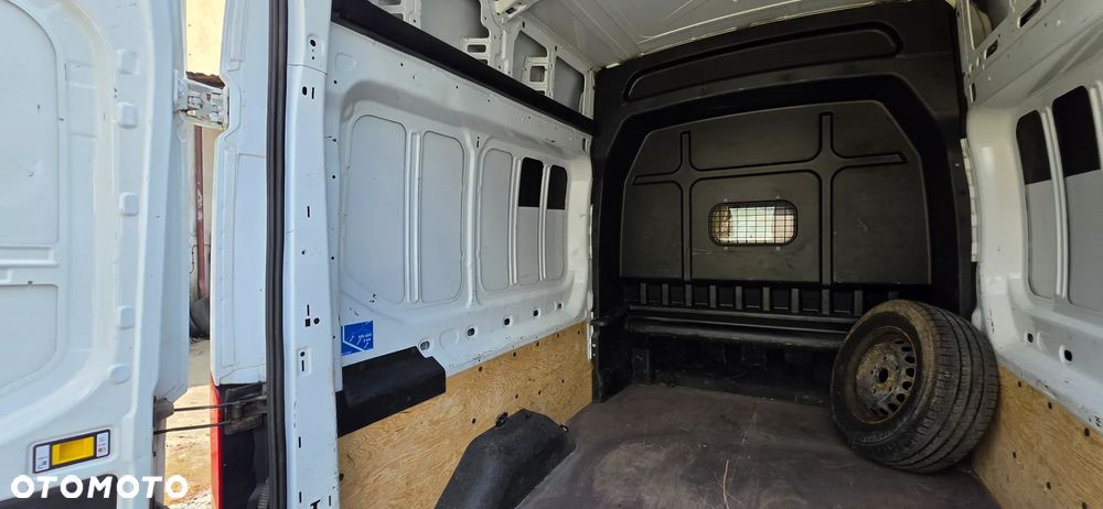 Ford Transit - 16