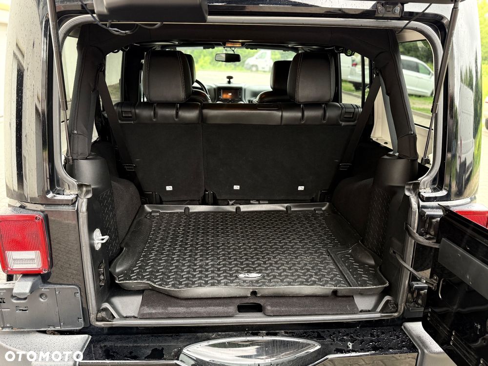 Jeep Wrangler 3.6 Unlim Sahara - 11