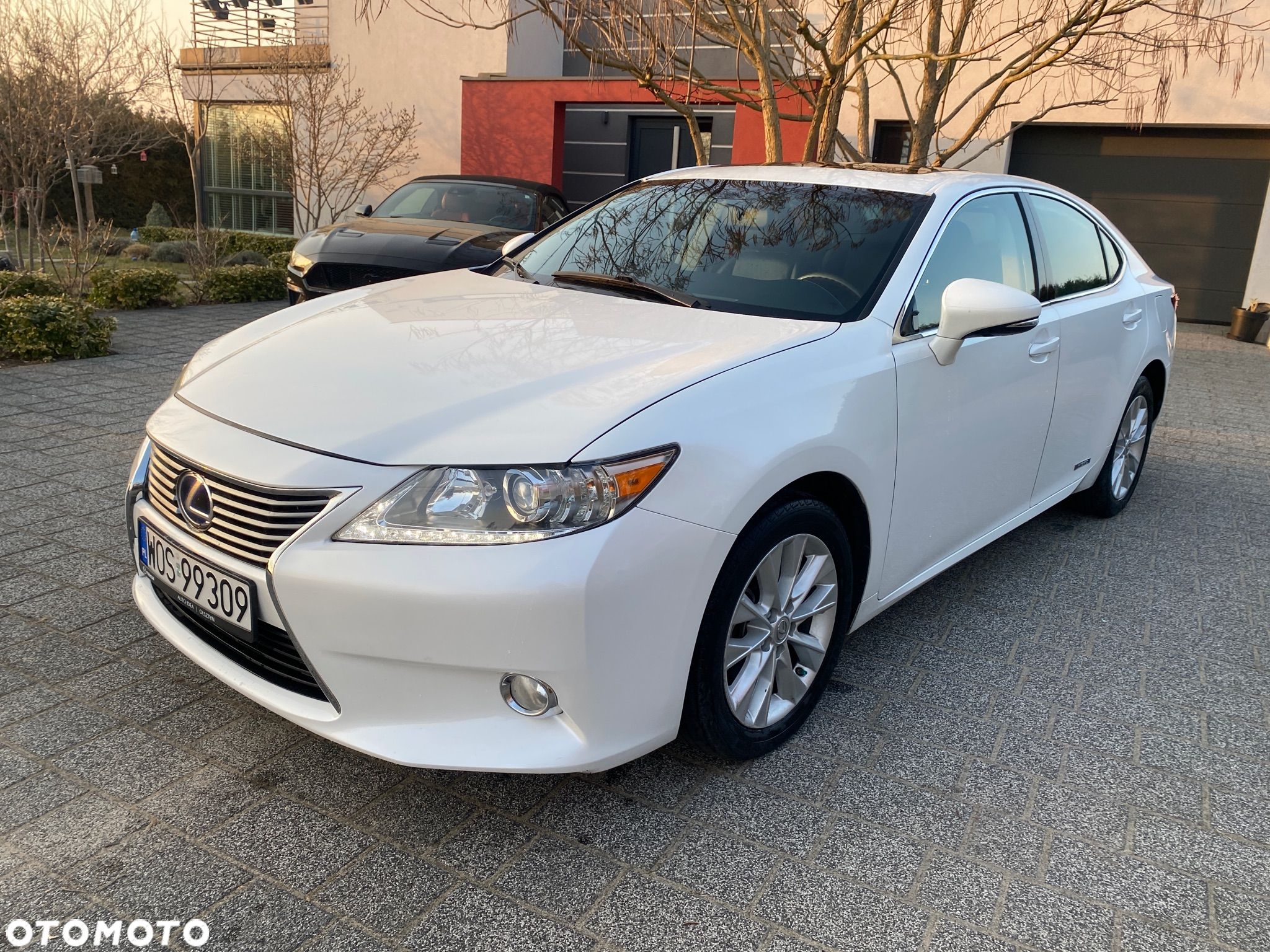 Lexus ES 300h Prestige - 1