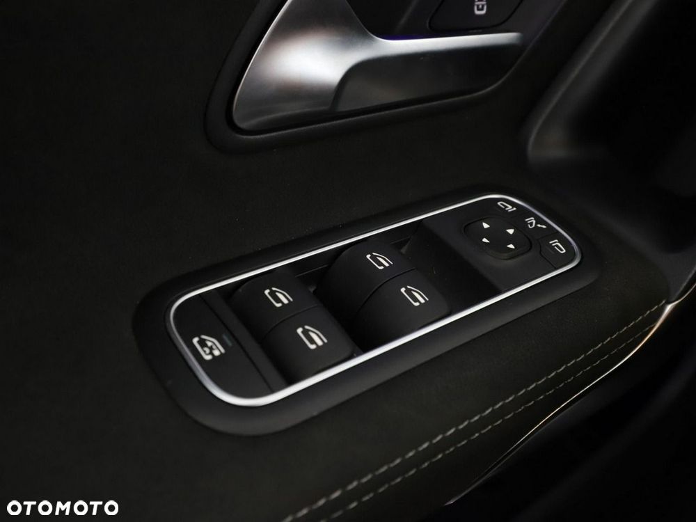 Mercedes-Benz CLA 200 7G-DCT Edition AMG Line - 36