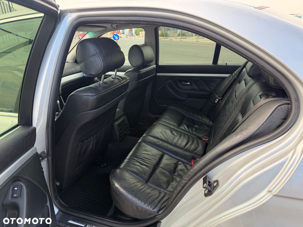 BMW Seria 5 - 10