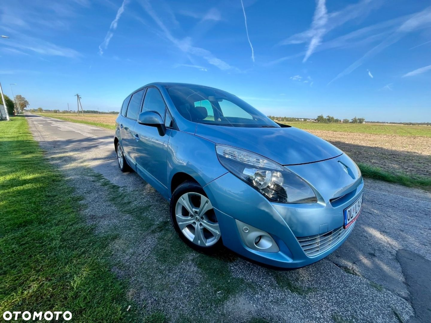 Renault Grand Scenic - 32