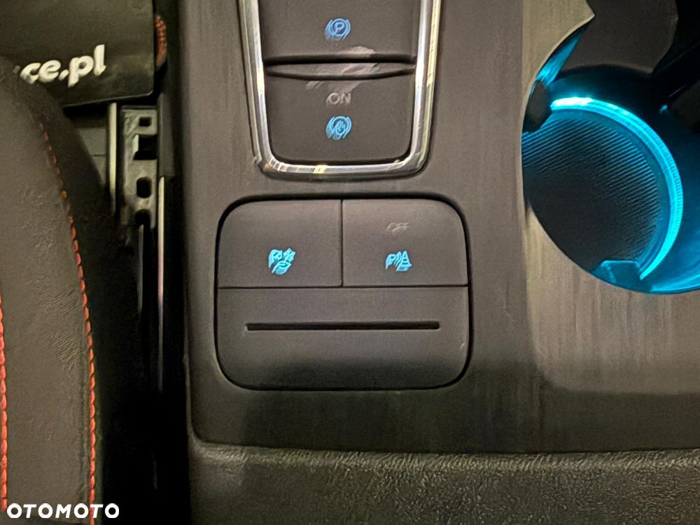 Ford Kuga 2.5 FHEV FWD ST-Line - 27