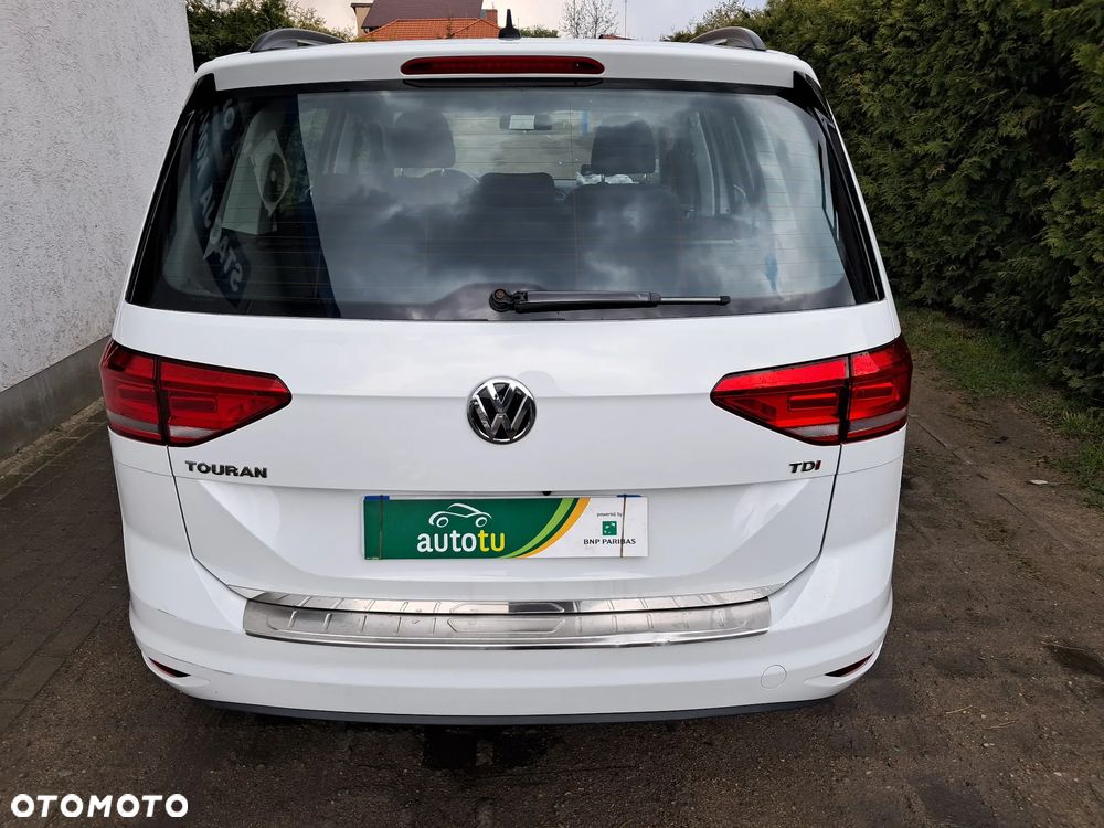 Volkswagen Touran - 8