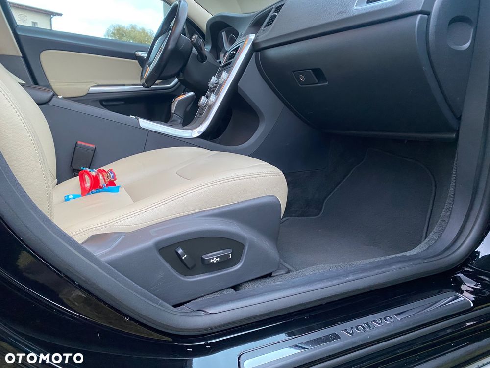 Volvo V60 Cross Country T5 AWD Geartronic Summum - 18