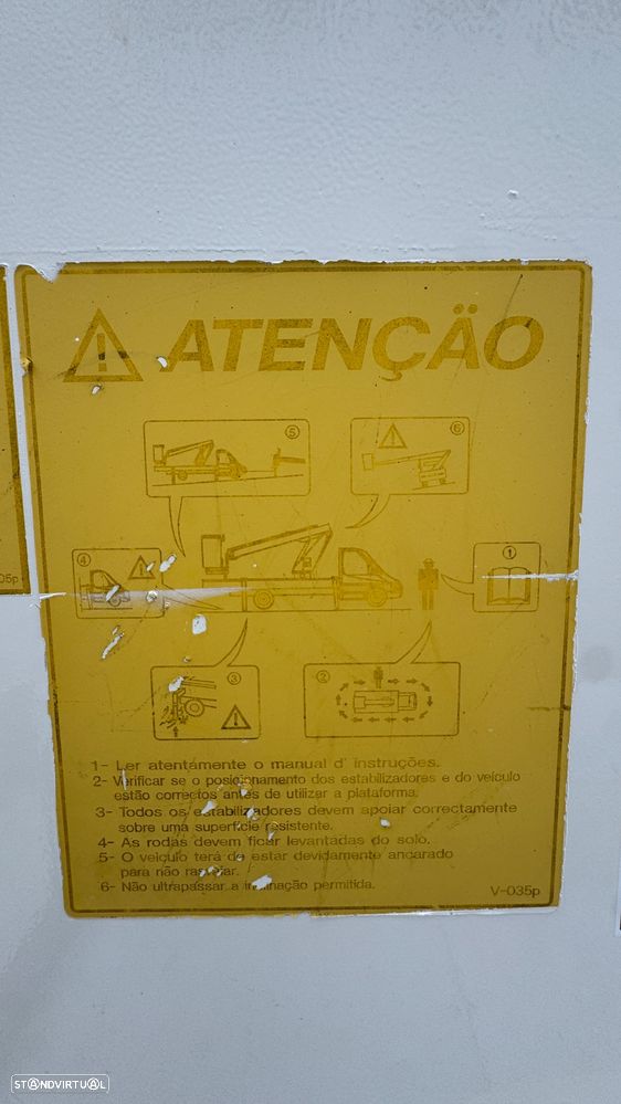 Toyota Dyna 3.0 D-4D C/ Cesto Elevatório - 26