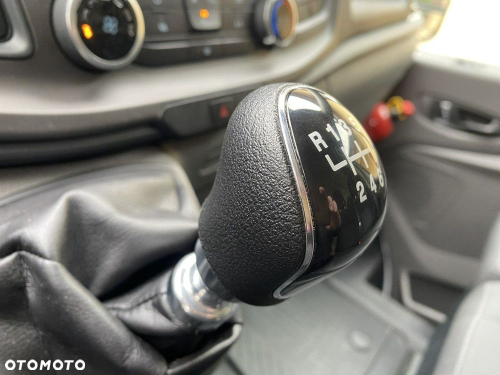 Ford Transit - 19