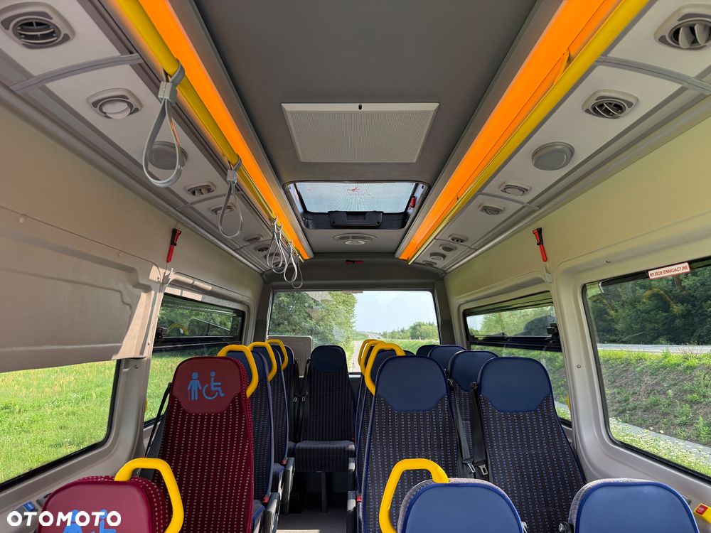 Mercedes-Benz Sprinter 517 - 29