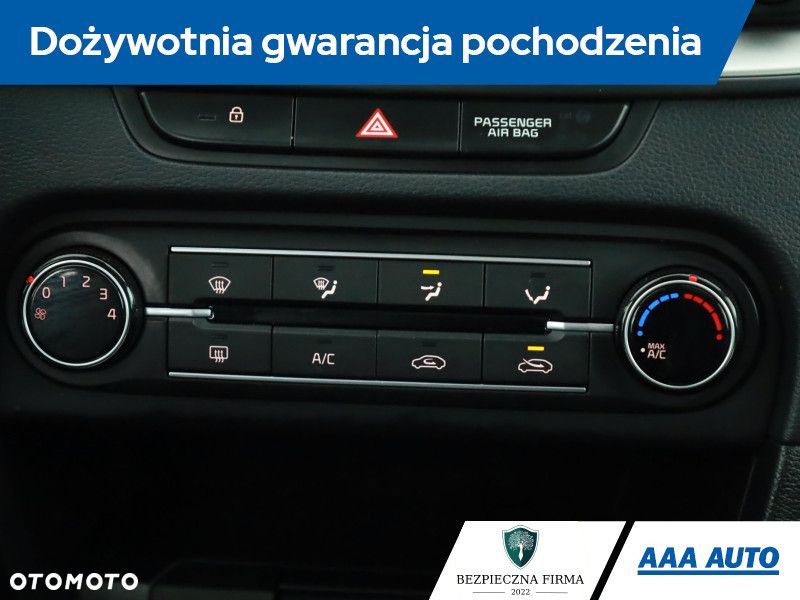 Kia Ceed - 11