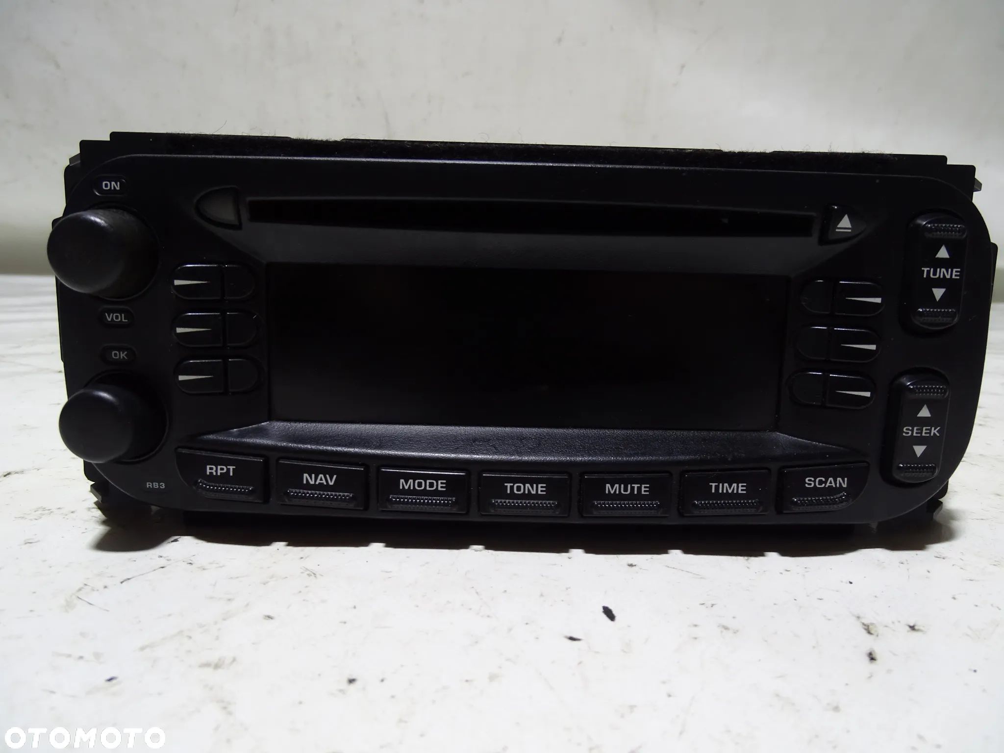 RADIO RADIOODTWARZACZ CHRYSLER VOYAGER IV LIFT CARAVAN P56038643AE F-VAT - 1