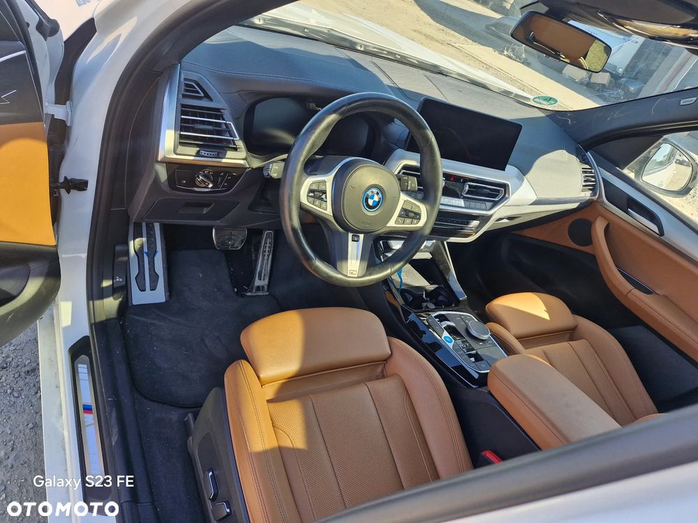 BMW iX3 - 9