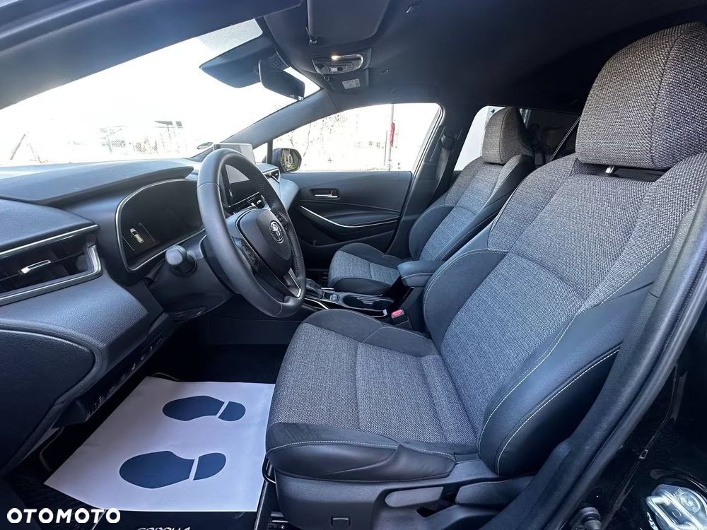 Toyota Corolla 1.8 Hybrid Executive - 12