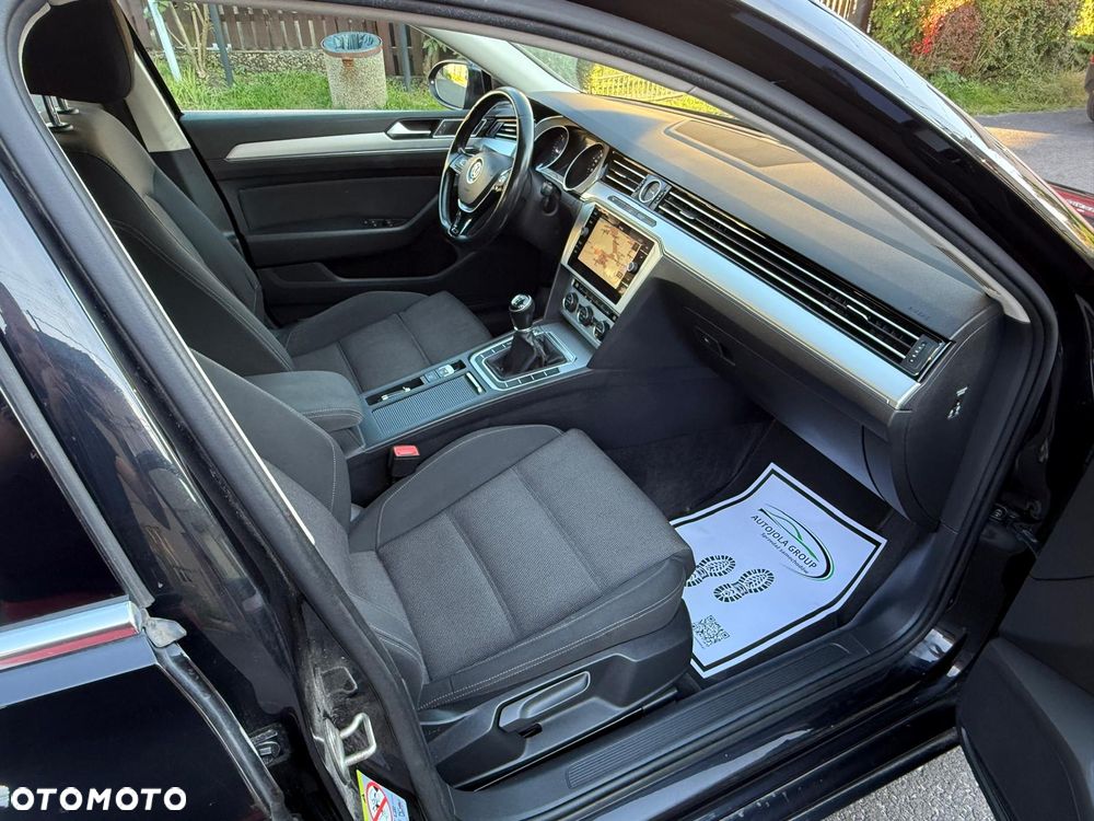 Volkswagen Passat 2.0 TDI BMT Comfortline - 16