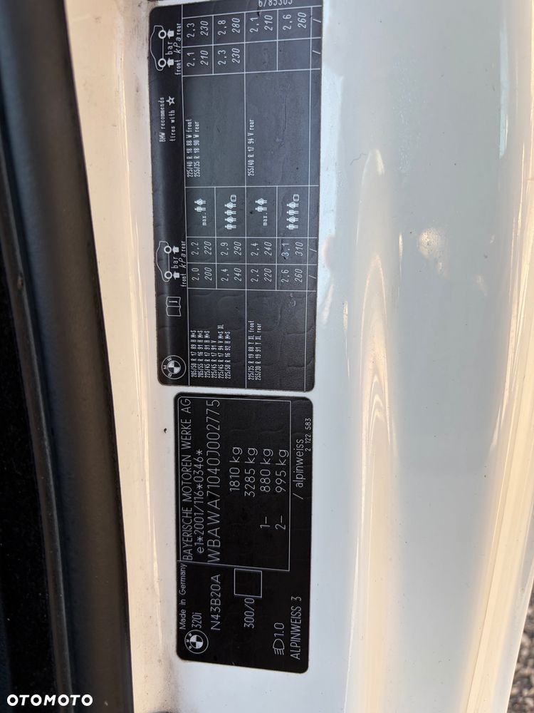 BMW Seria 3 320i - 23
