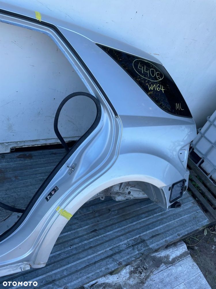 Blotnik poszycie cwiartka szyba lewy tyl Mercedes ML W164 C775 775U srebrny - 3