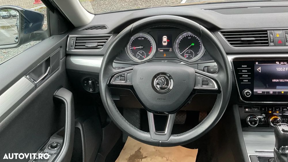 Skoda Superb 2.0 TDI DSG Ambition - 18