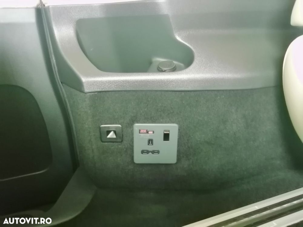 Mercedes-Benz V 220 d kompakt 9G-TRONIC Avantgarde - 26